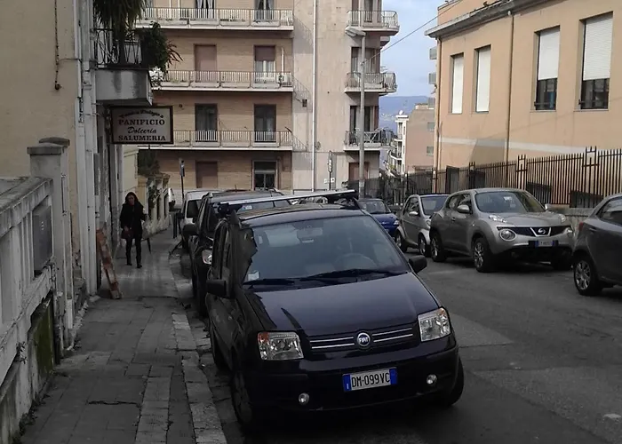 לינה וארוחת בוקר La Casa Di Ermelinda רג'יו די קאלאבריה