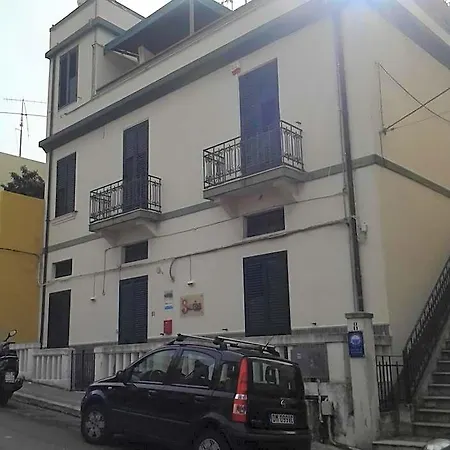 La Casa Di Ermelinda فندق مبيت وإفطار 3*