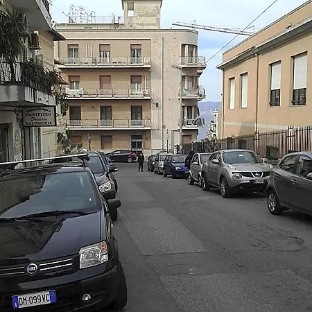La Casa Di Ermelinda فندق مبيت وإفطار ريجّو دي كالابريا